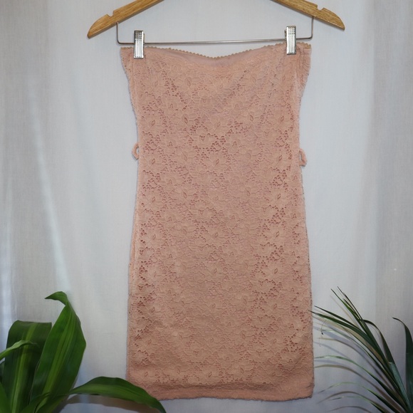 Vintage Strapless Lace Bodycon Dress - Picture 3 of 3